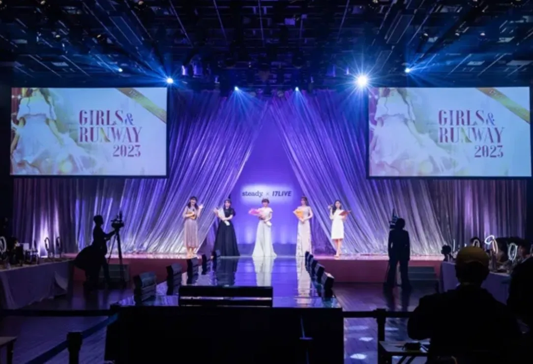 「17LIVE」のリアルイベント「GIRLS & RUNWAY 2023」開催、カーブアウト所属ライバー『yuka🐨🎙🎶💚』『るな🌙🌷Runa🤎』が出場！