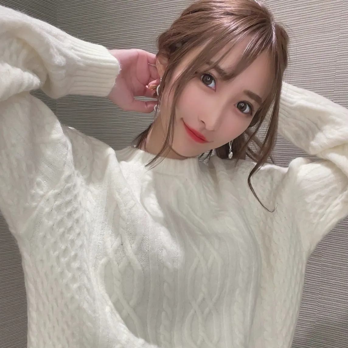 『Don どん』さんが、人気ゲーム「ロードモバイル」のイベント「釣りガール対抗戦」にて優勝し駅中大型広告掲載権獲得！